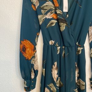 NWT, beautiful green floral dress